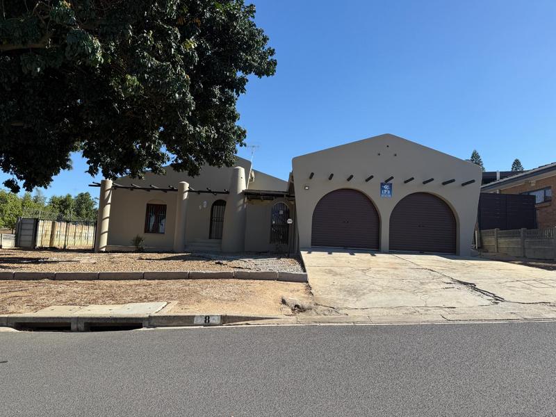 3 Bedroom Property for Sale in Bergzicht Western Cape